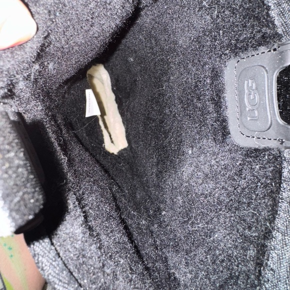 UGG - Picture 6 of 7